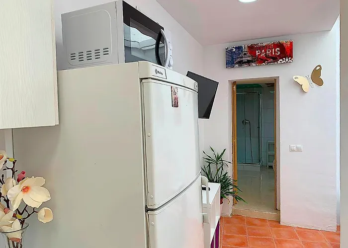 Citycenter Bajo Апартаменти Нерха